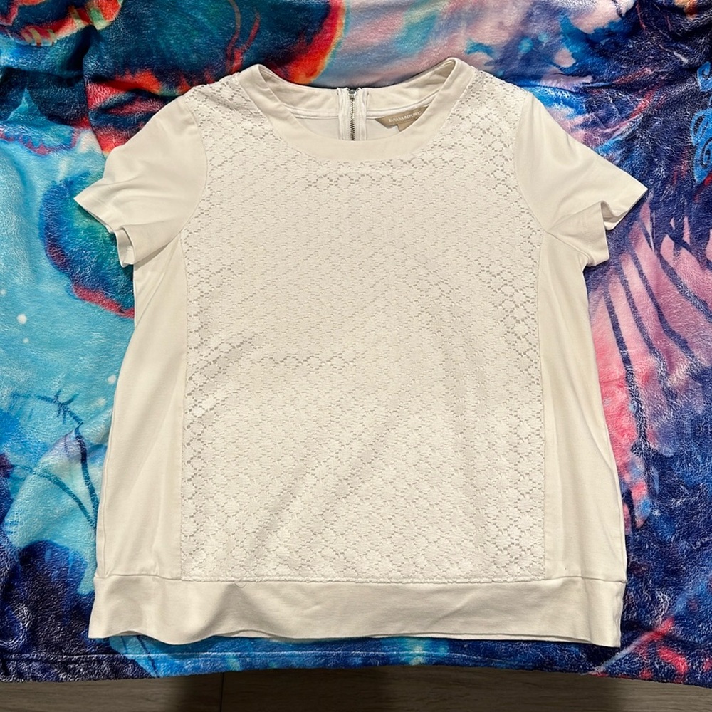 Banana Republic short sleeve top. Size medium.